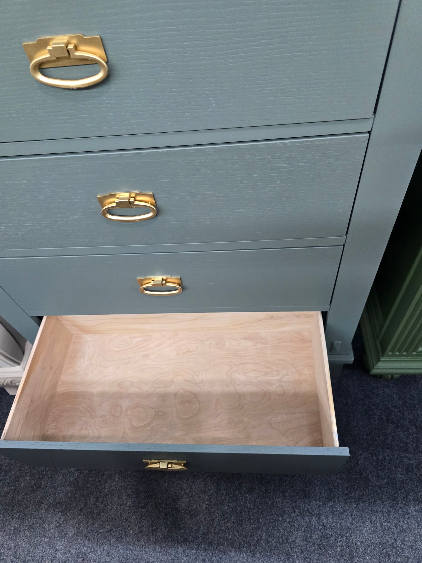 5 drawers tall green chest