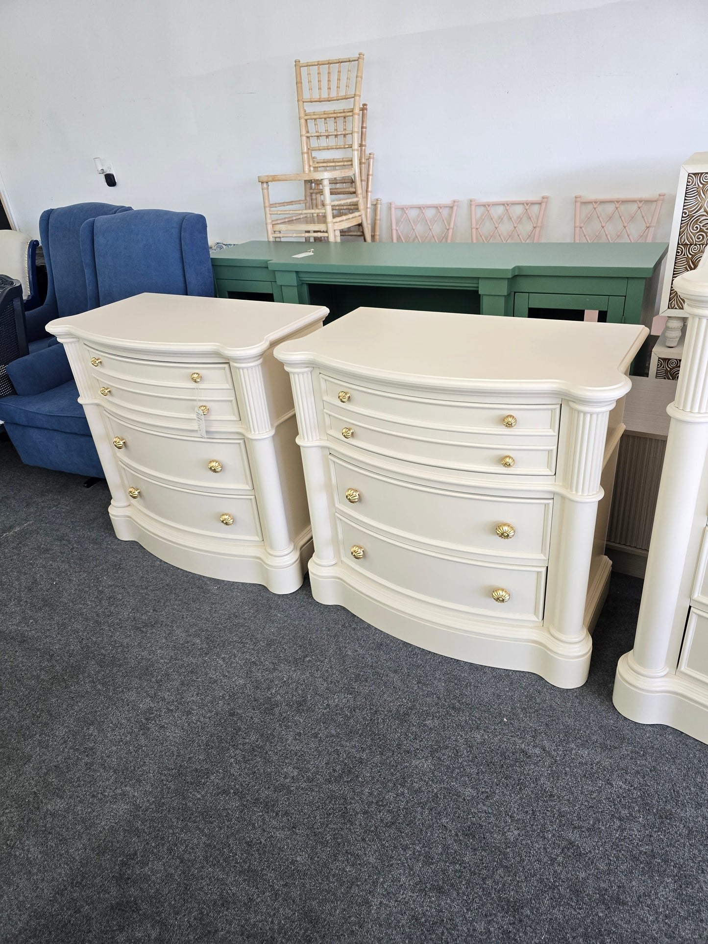 Gorgeous off white set of 2 nightstands