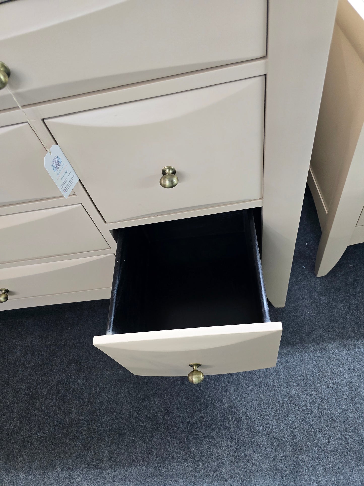 9 drawers beige dresser