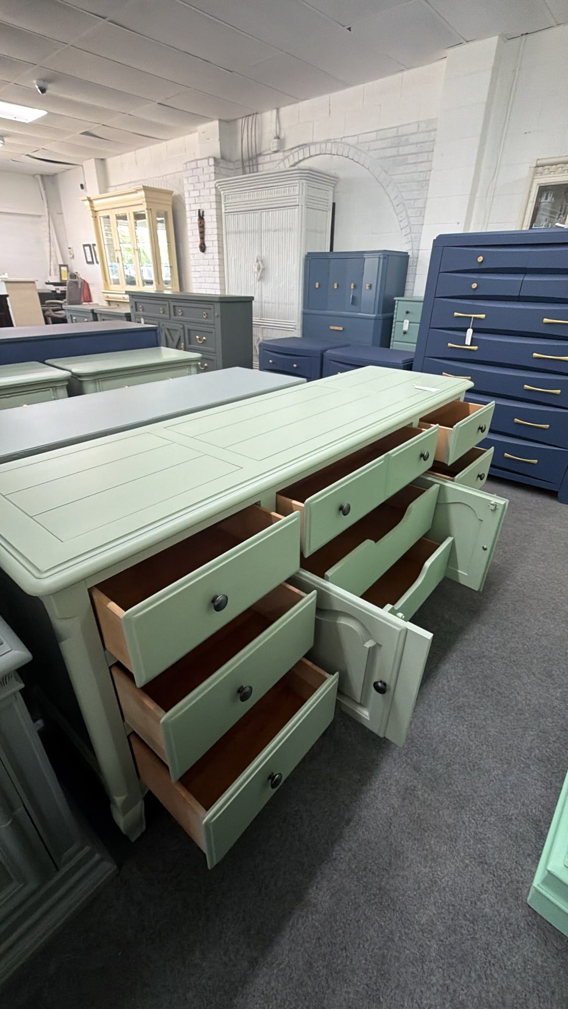 Thomasville green solid wood dresser