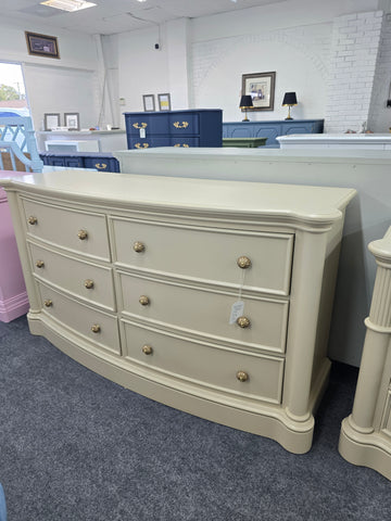 Macadamia 6 big drawers dresser