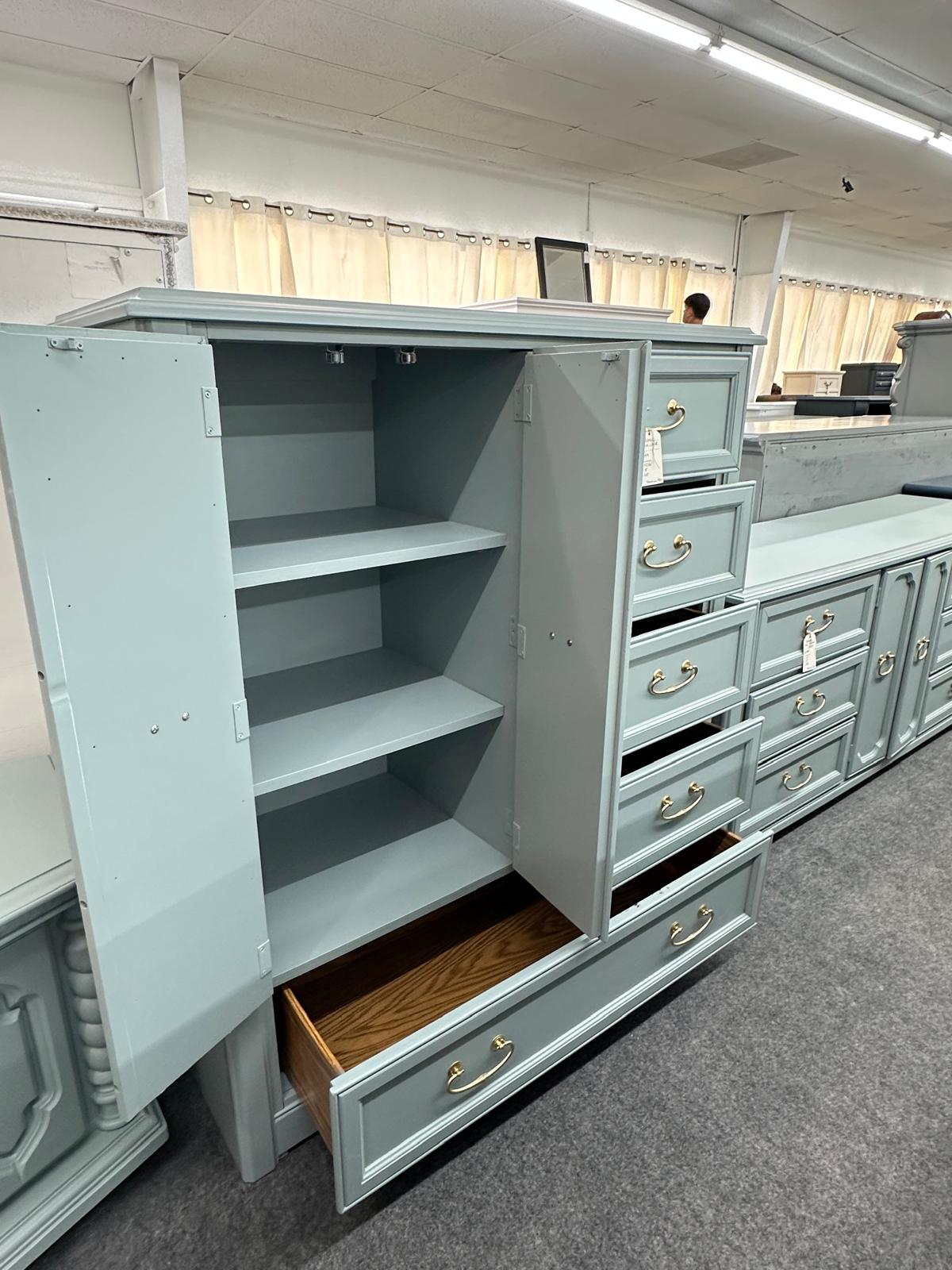 Broyhill teal chest/armoir3
