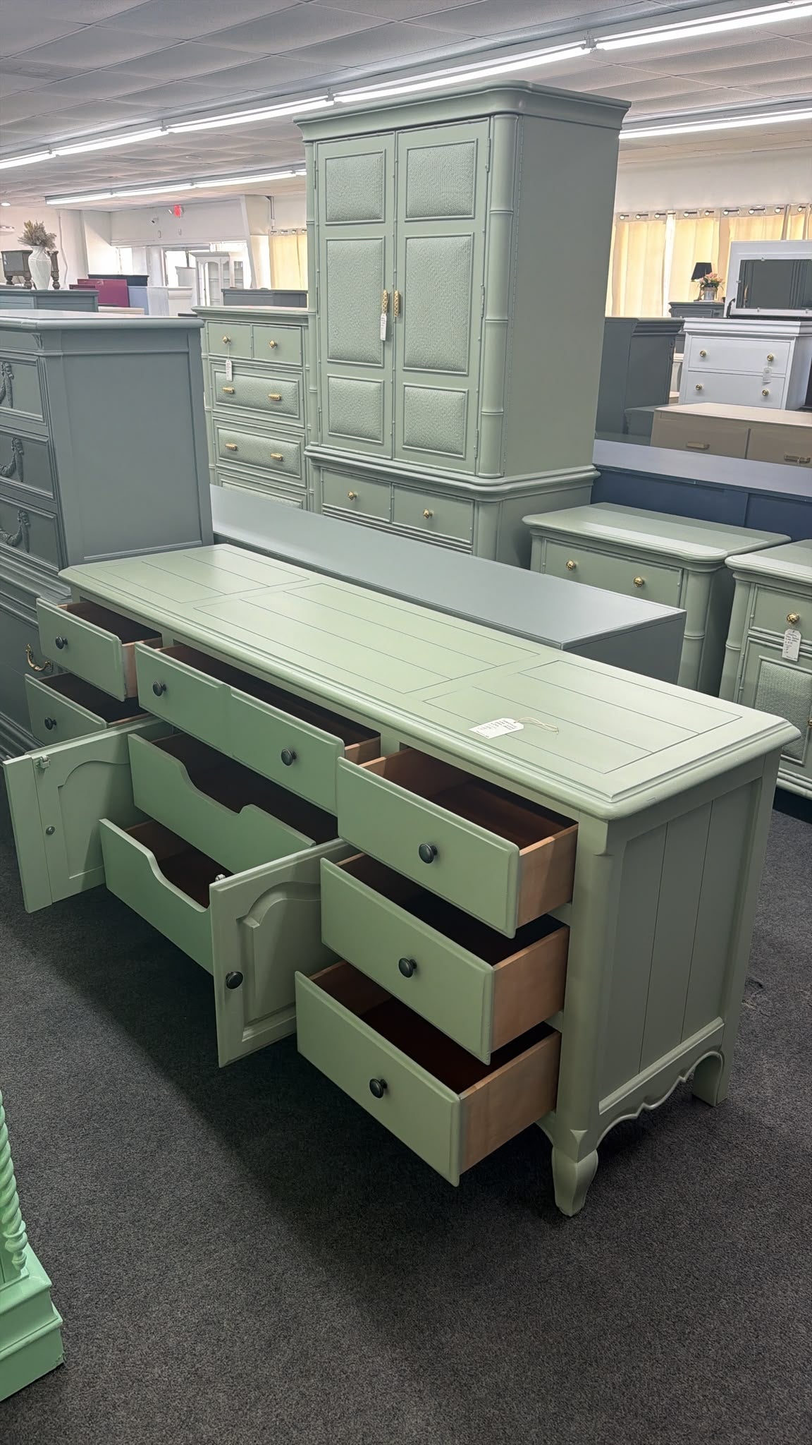 Thomasville green solid wood dresser