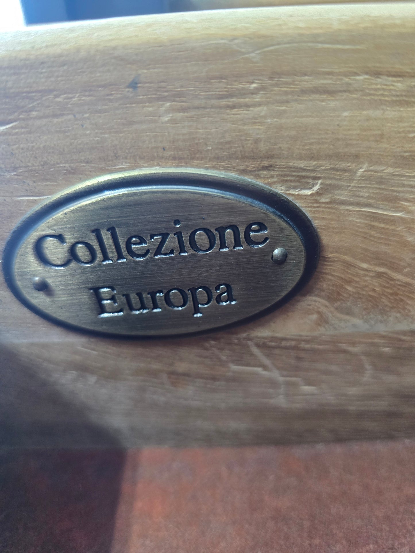 Beautiful colezione Europa inkwell dresser
