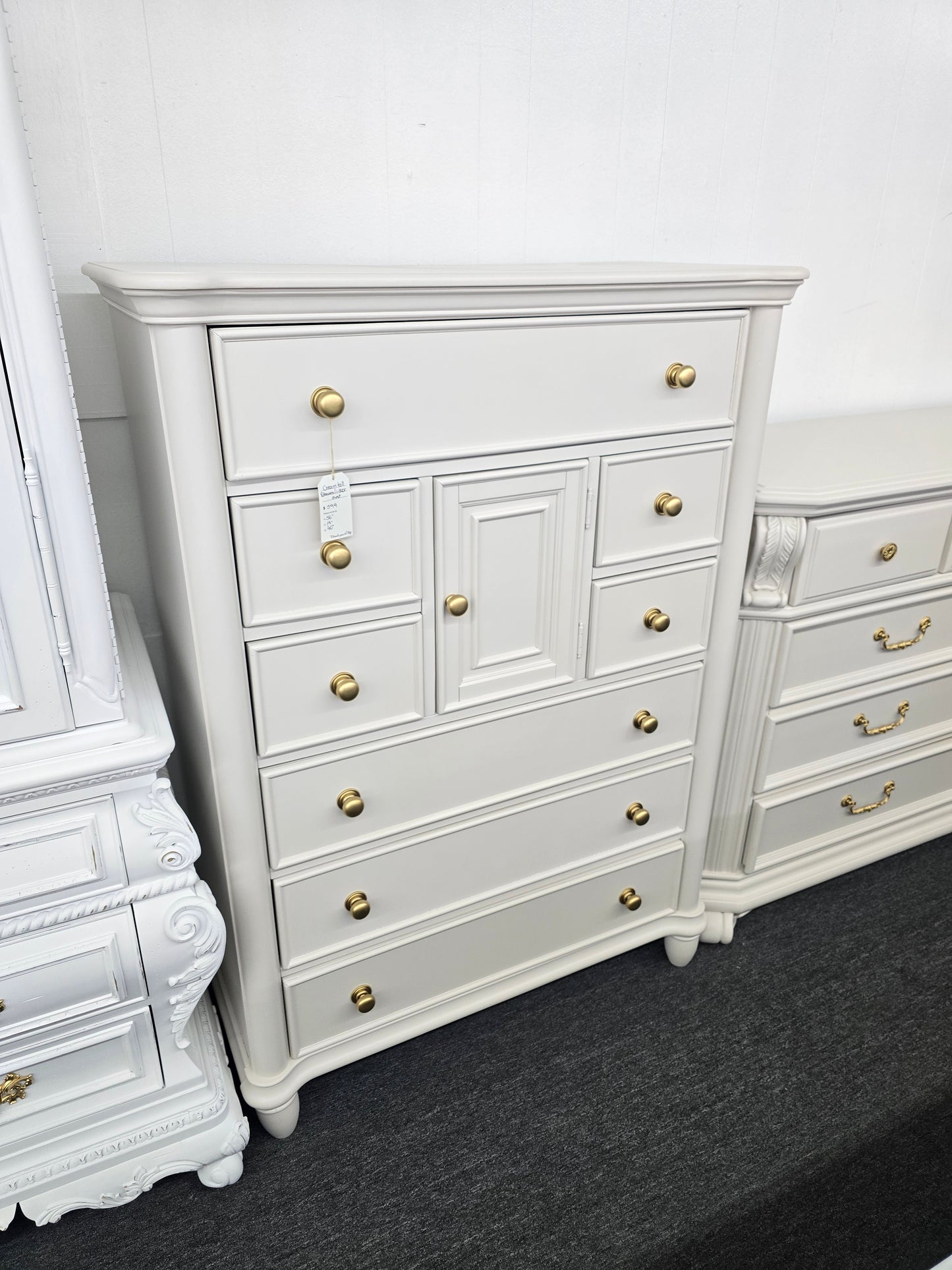 Cream tall 8 drawers 1 door chest