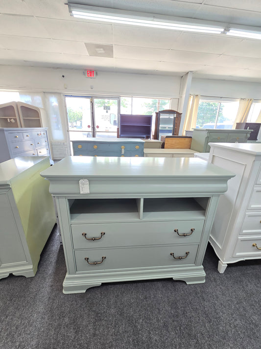Minty green lacquered Havertys dresser/stand