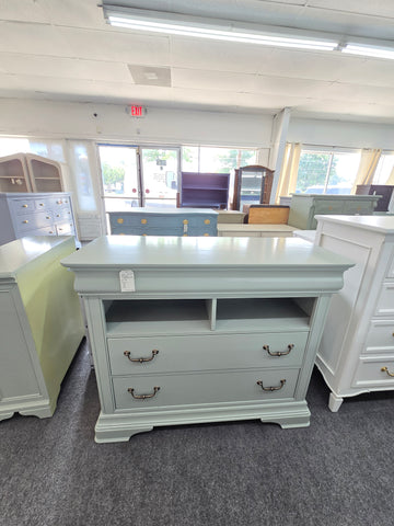 Minty green lacquered Havertys dresser/stand