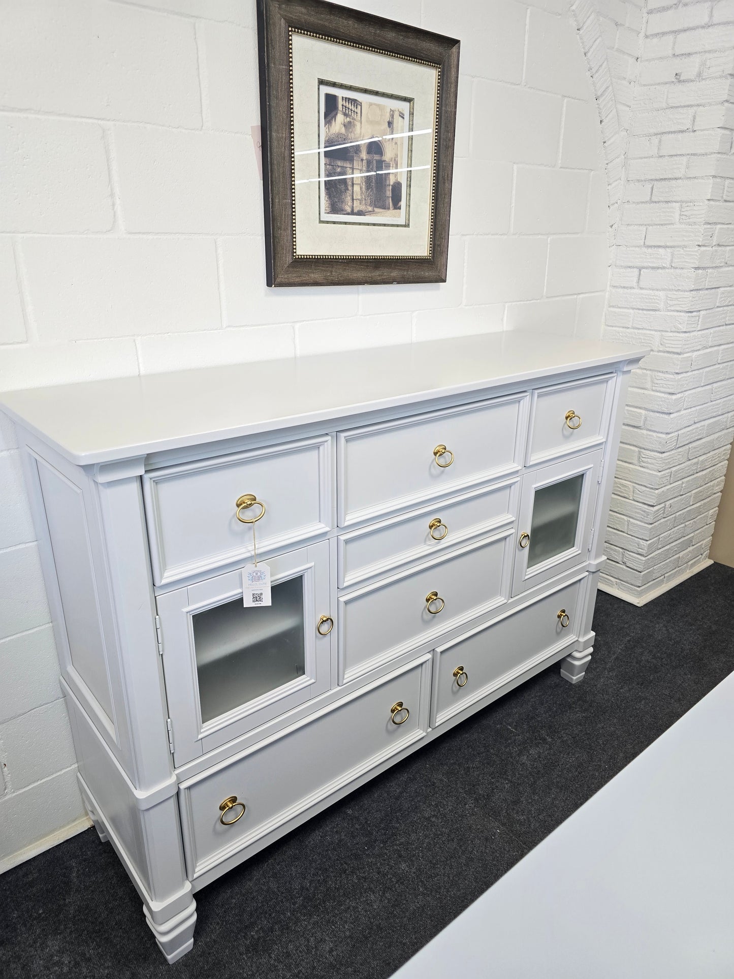 Icy lacquered 7 drawers 2 doors dresser