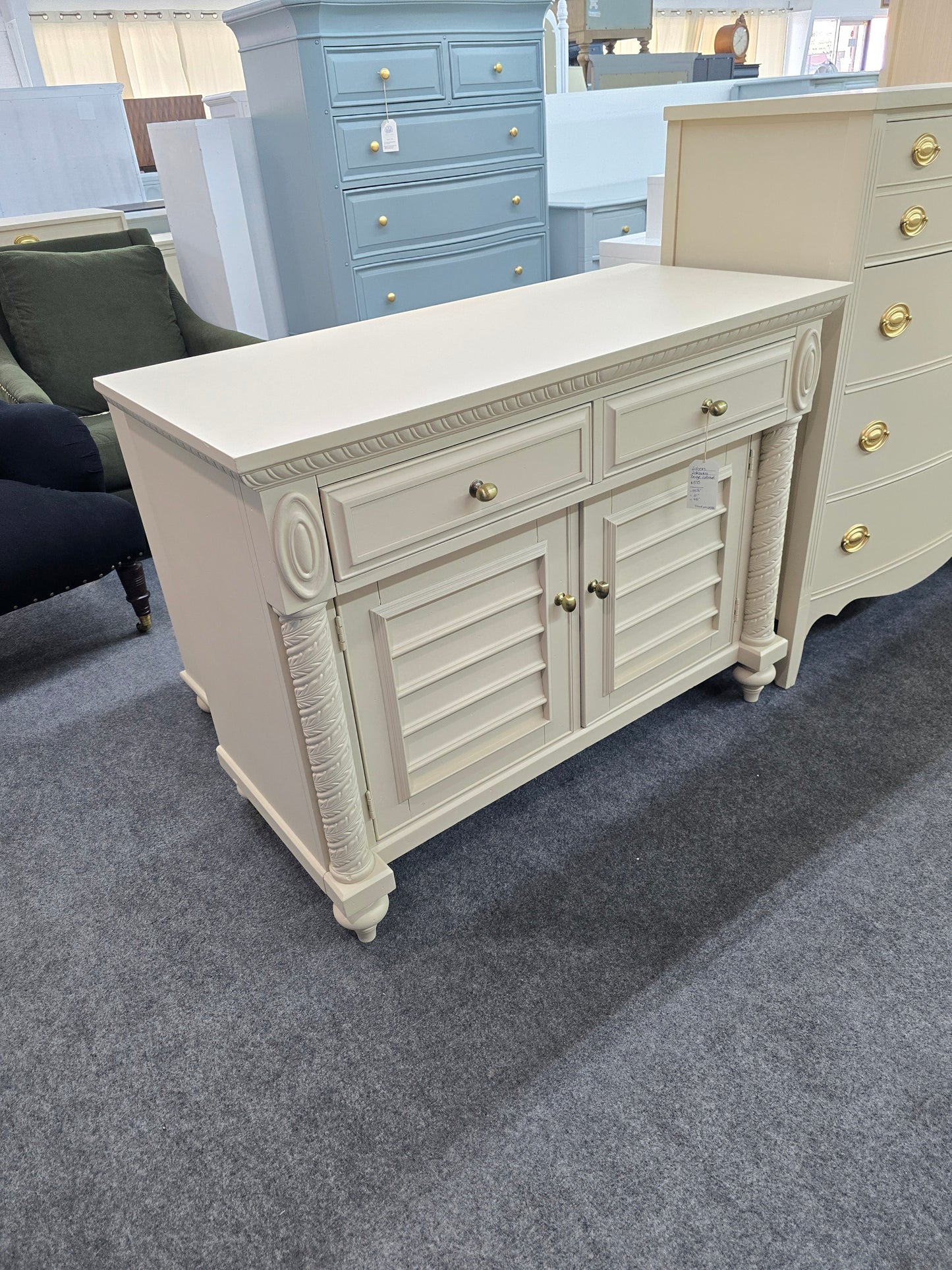 Beige carved 2 doors 2 drawers cabinet