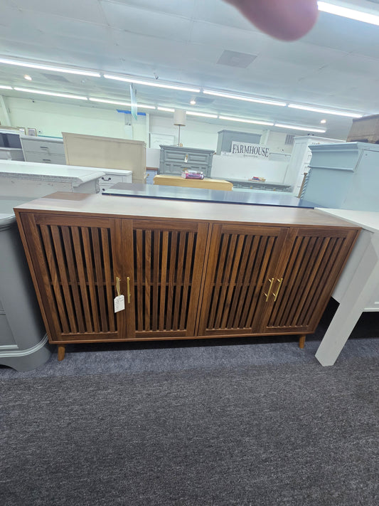 4 doors wooden cabinet