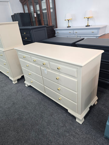 Solid wood Link Taylor cream dresser