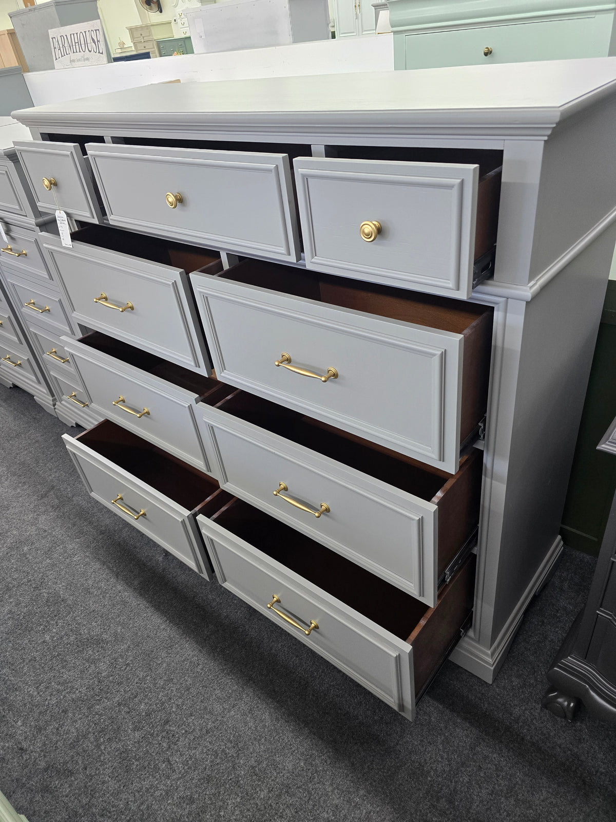 Universal gray 9 drawers dresser