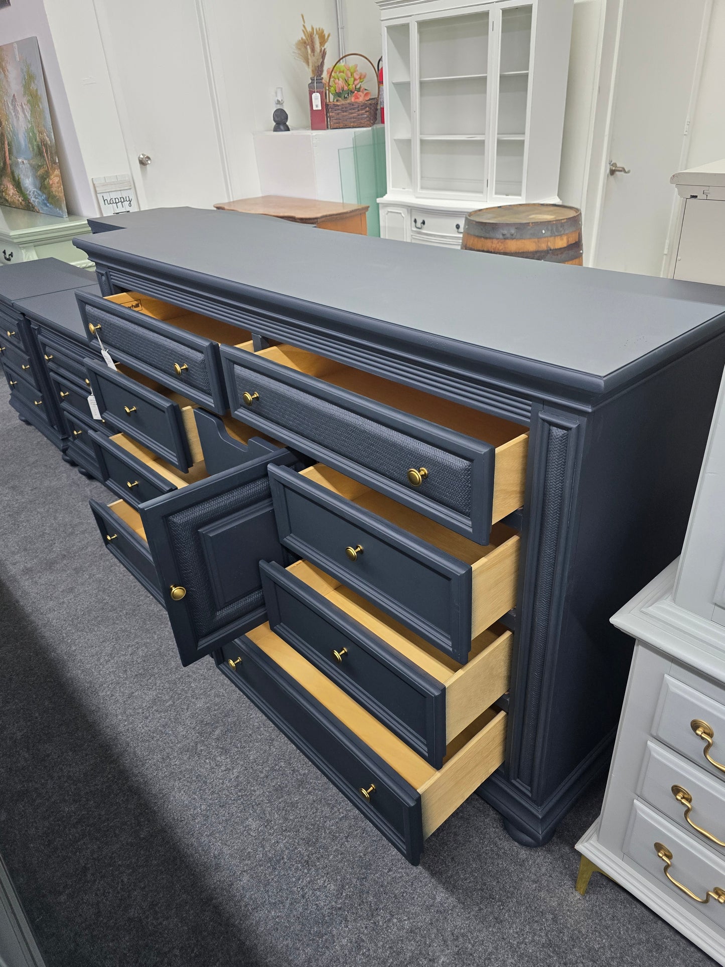 Broyhill inkwell gorgeous dresser