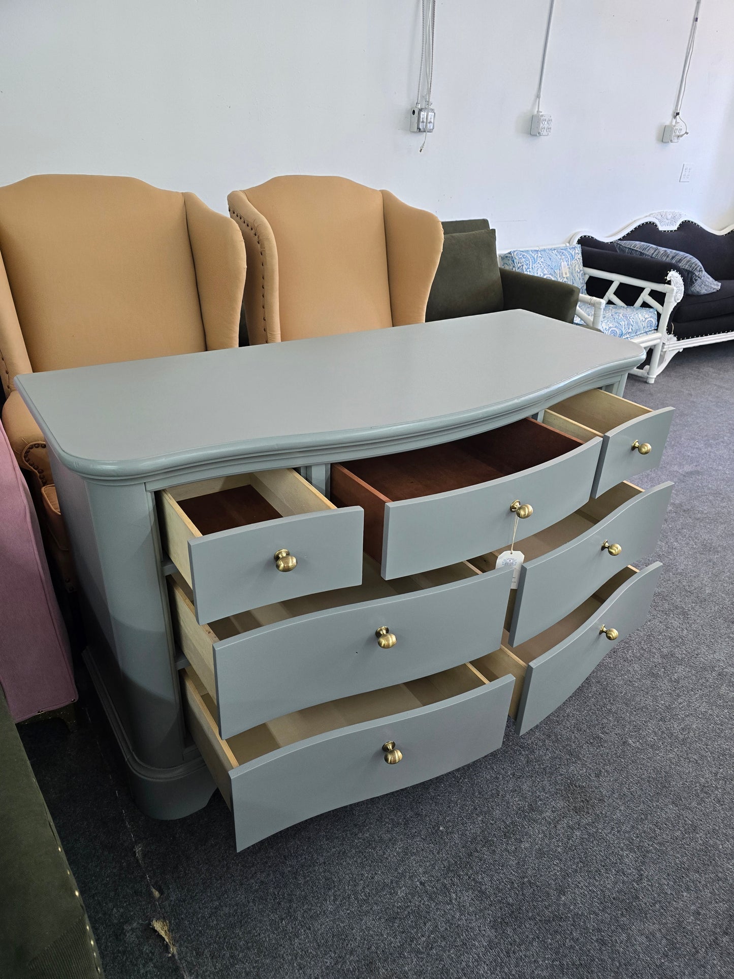 7 drawers green gray dresser