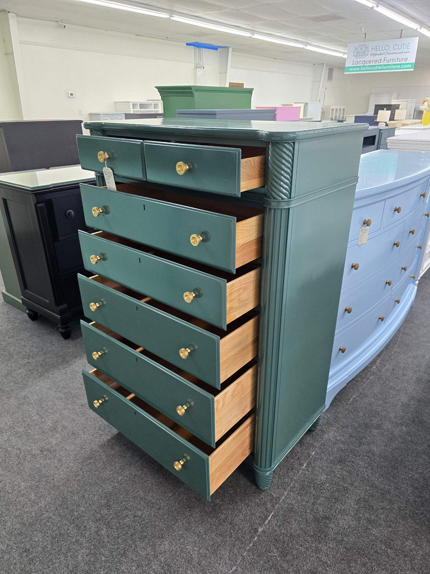 Mount Vernon green lacquered chest