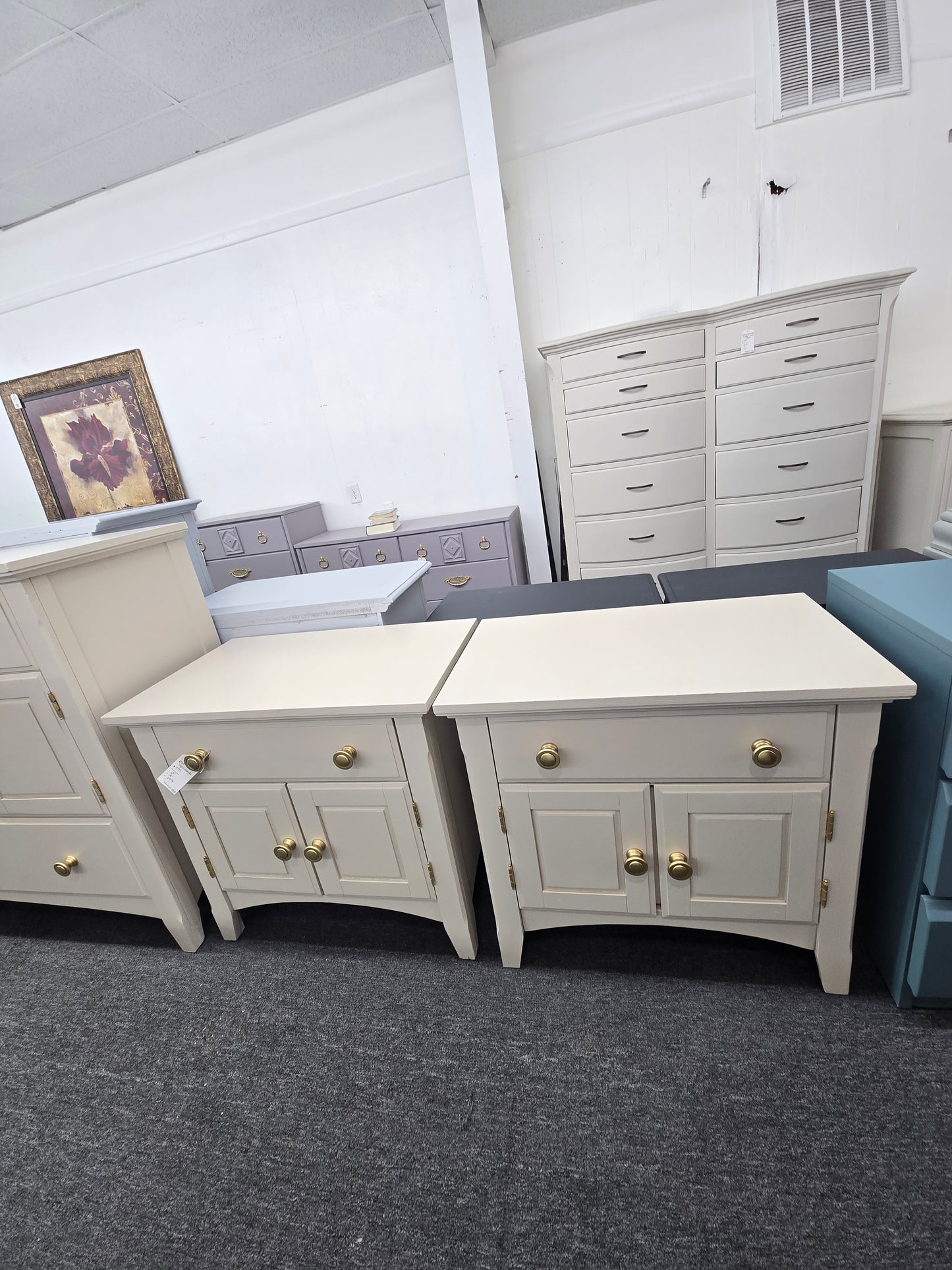 Cream pair of nightstands