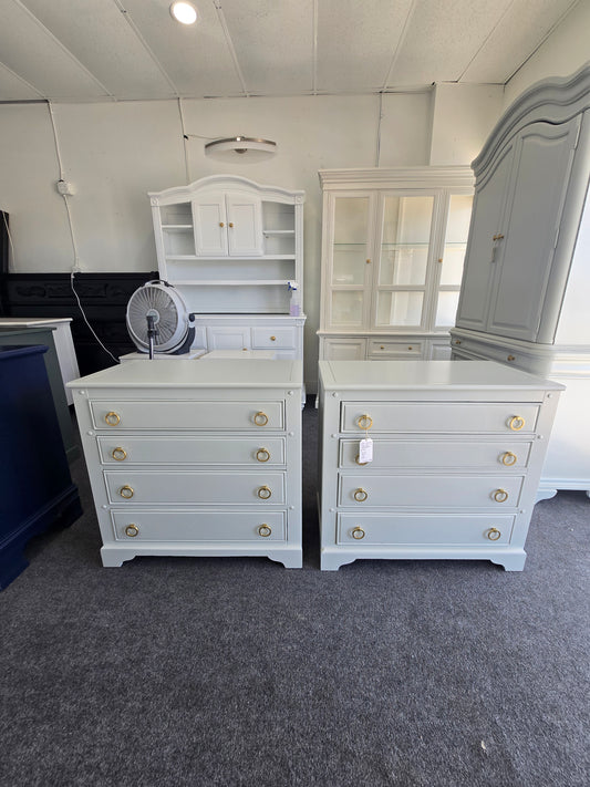 Link Taylor gray pair of nightstands