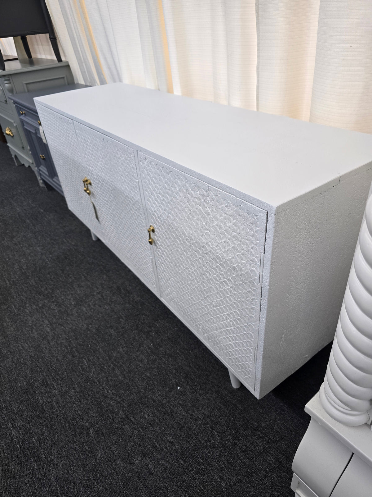 Rustic white lacquered cabinet