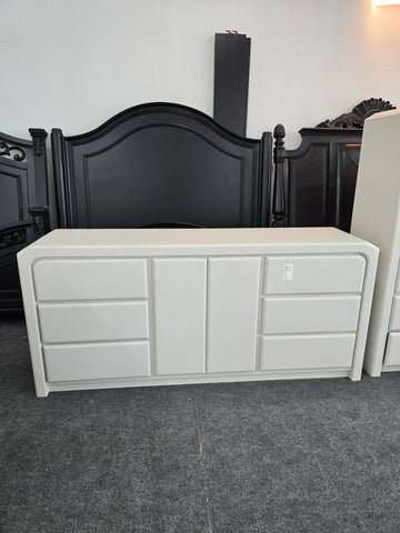 Arbek cream 9 drawers dresser