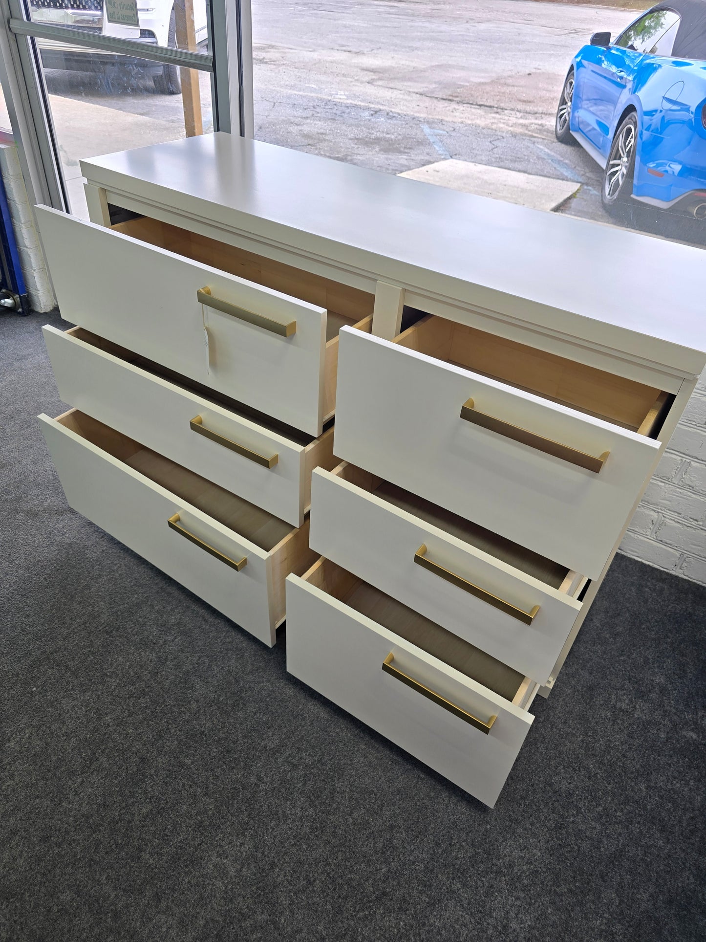 Non symmetrical cream lacquered 6 drawers dresser