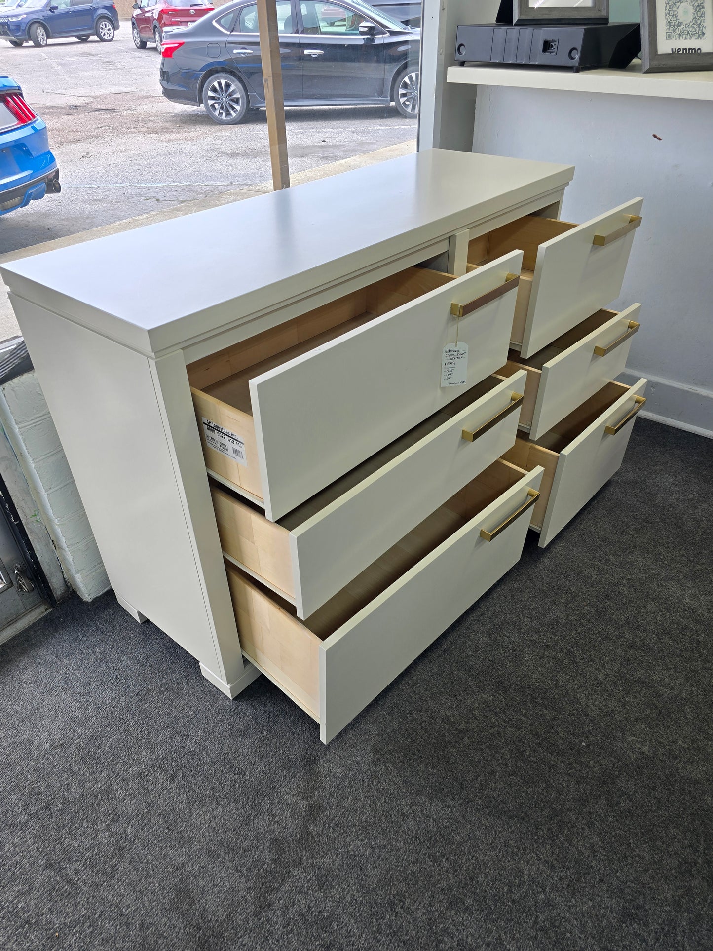 Non symmetrical cream lacquered 6 drawers dresser