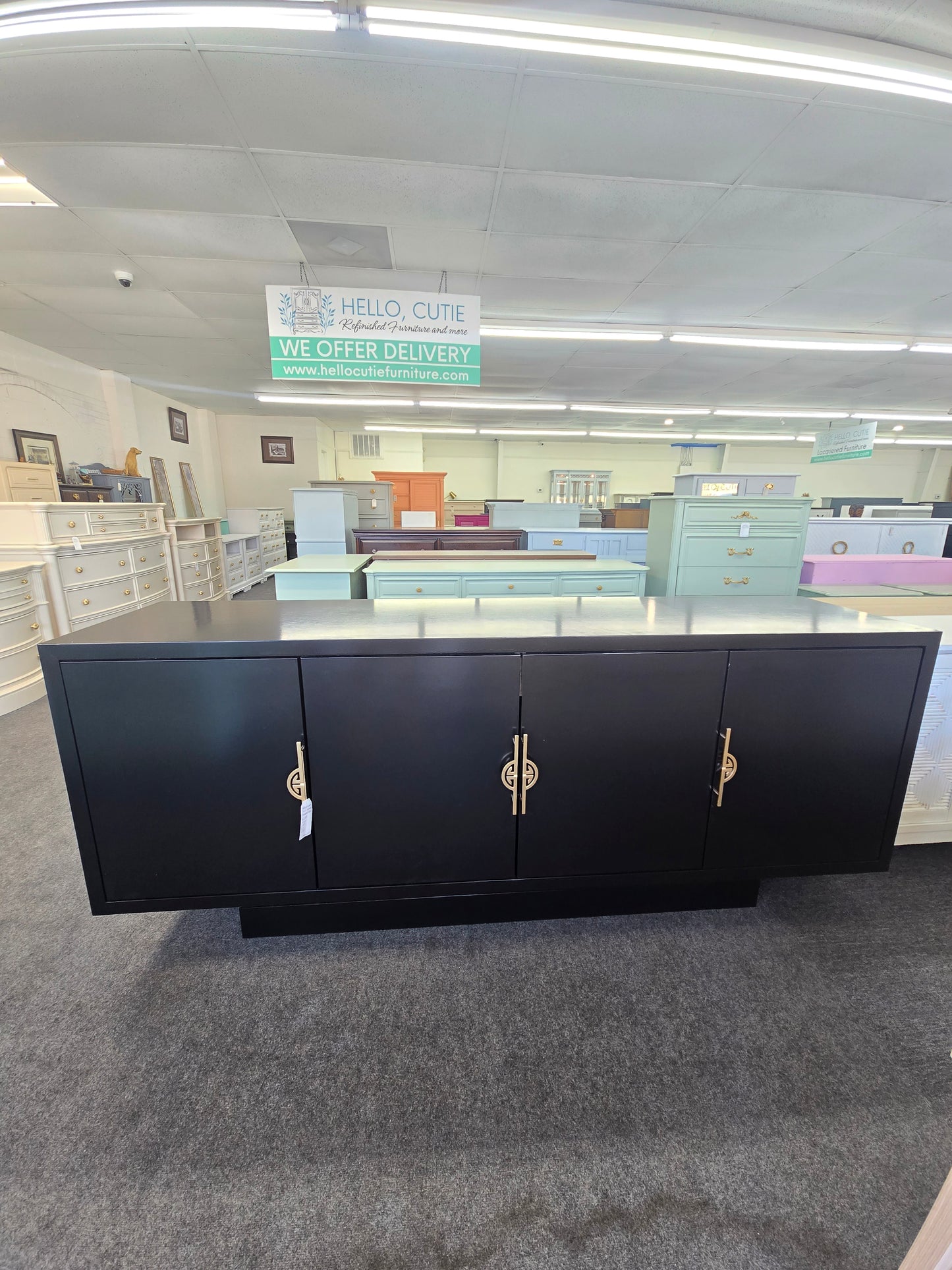 New HC sideboard lacquered black