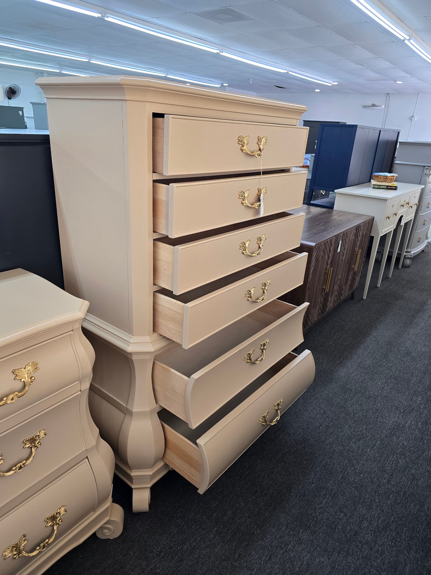 Bombay beige tall chest