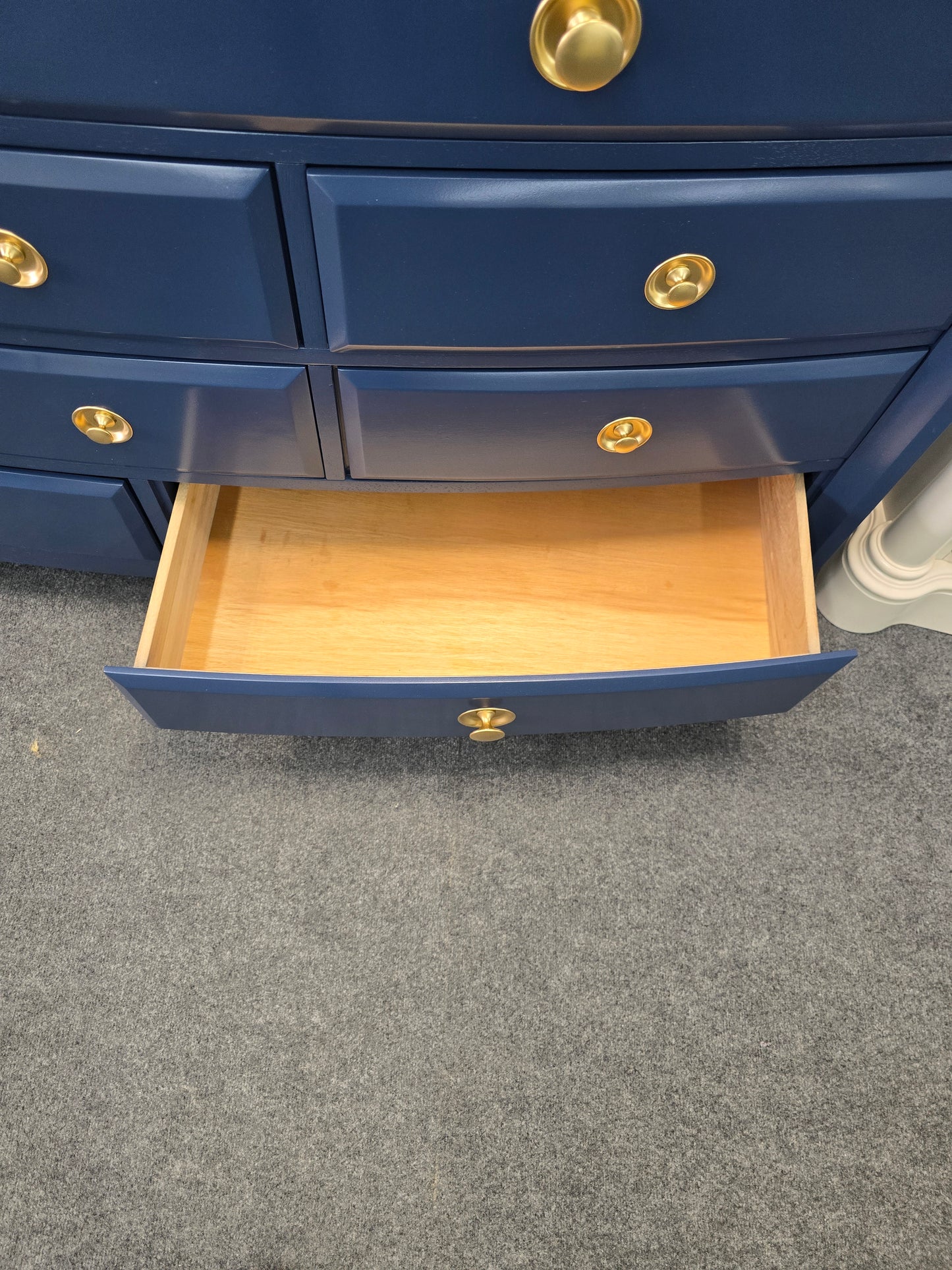 Blue Lacquered 10 drawers dresser