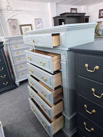 6 drawers pale green chest