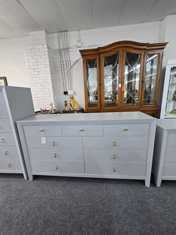 Solid wood Kincaid gray dresser