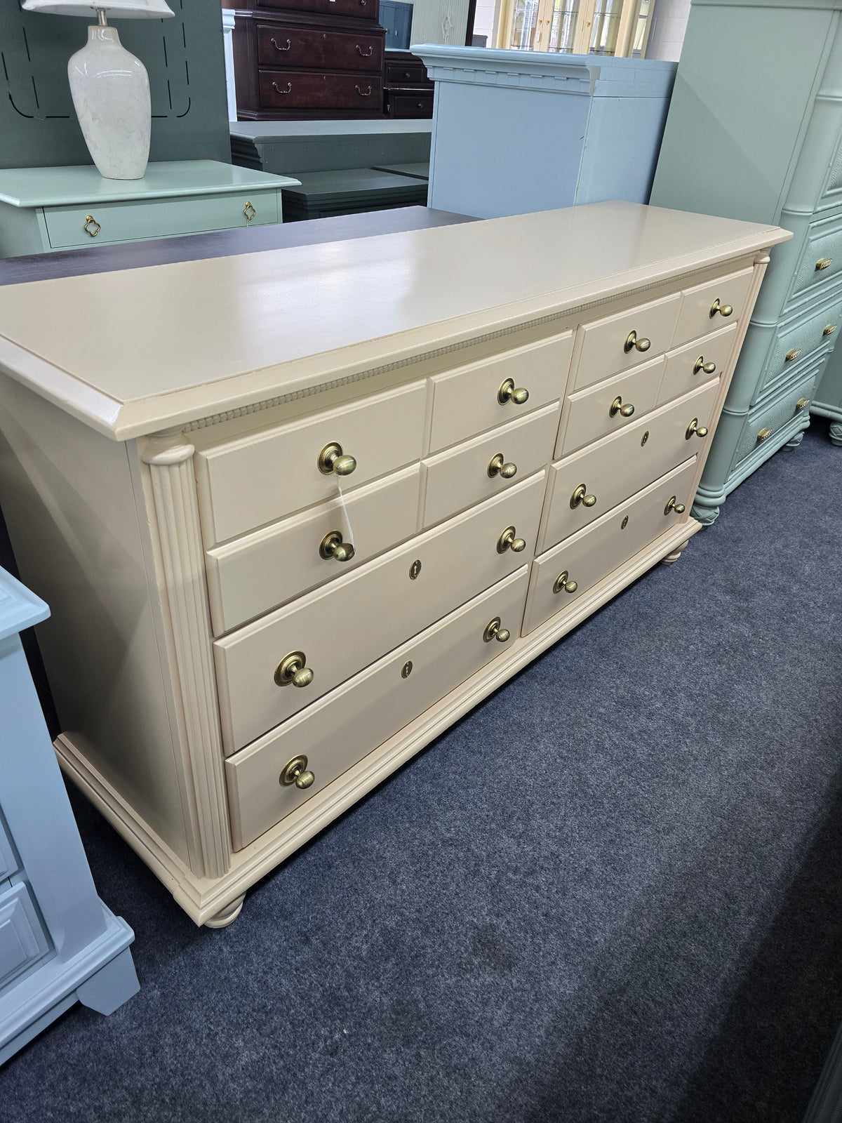 Beige lacquered 6 drawers dresser