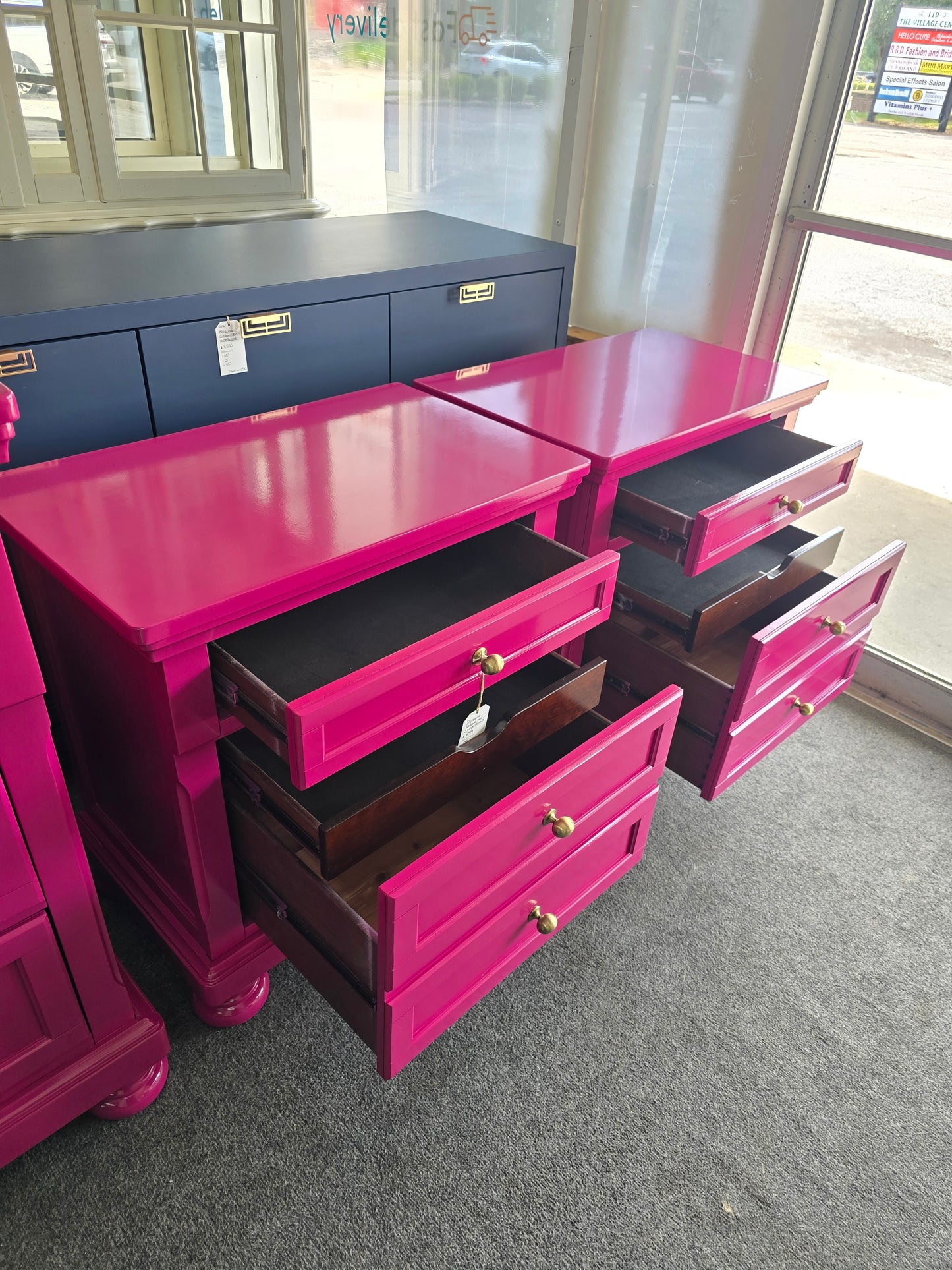 Pink lacquered pair of nightstands