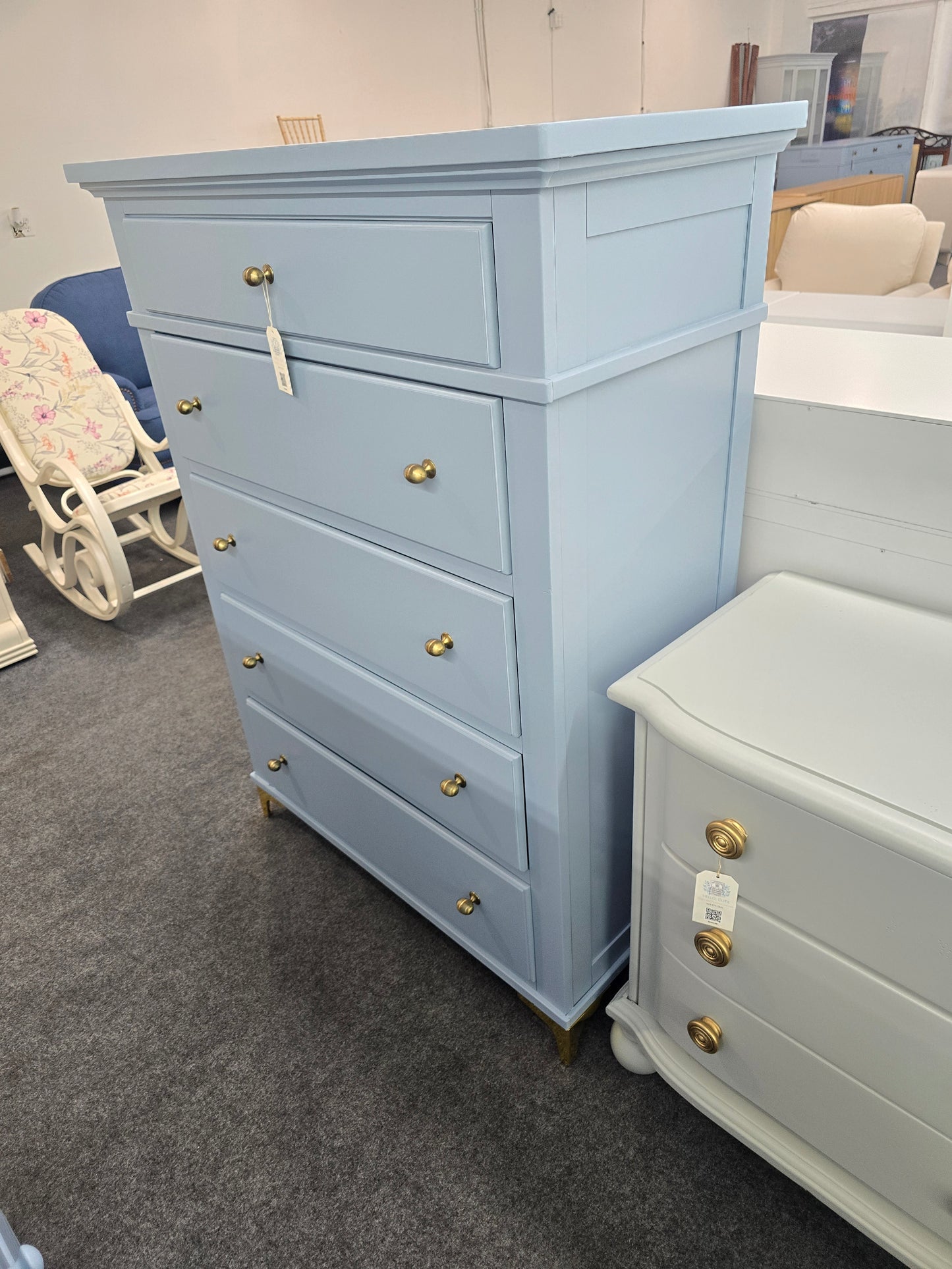 5 big drawers tall blue chest