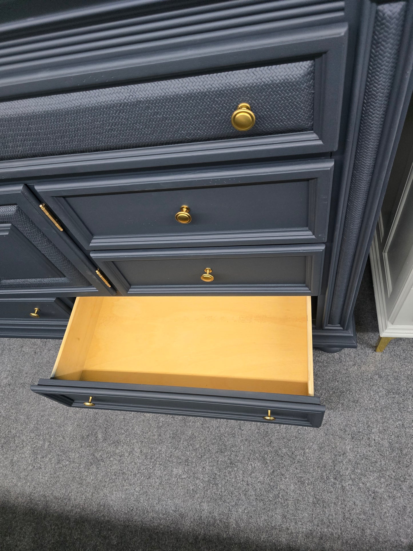 Broyhill inkwell gorgeous dresser