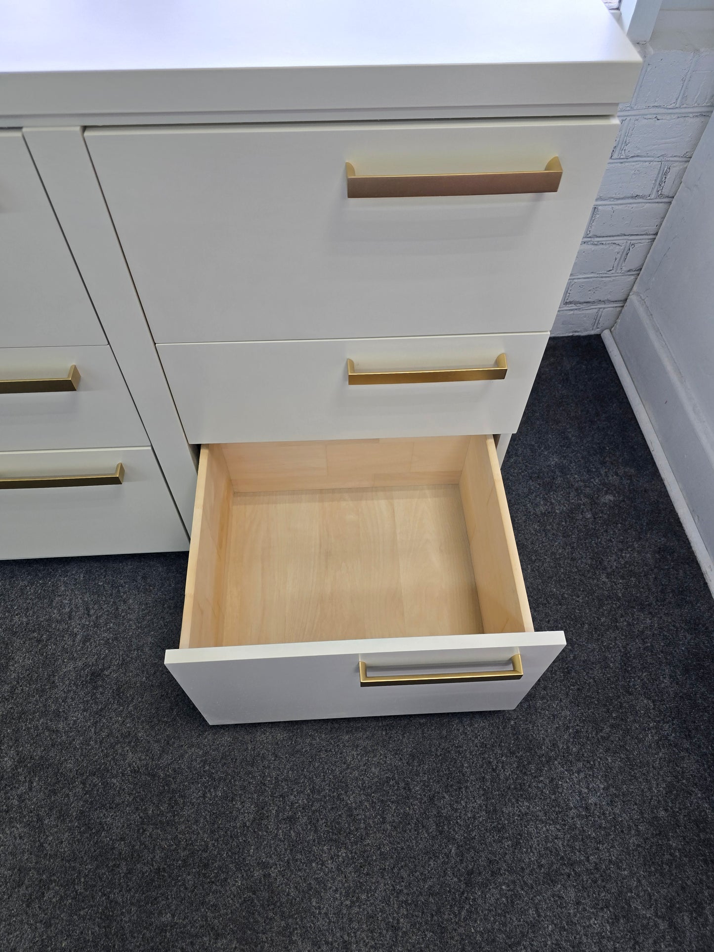 Non symmetrical cream lacquered 6 drawers dresser