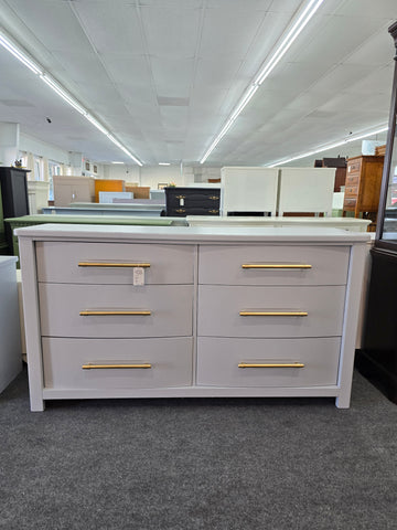 6 big drawers light gray dresser