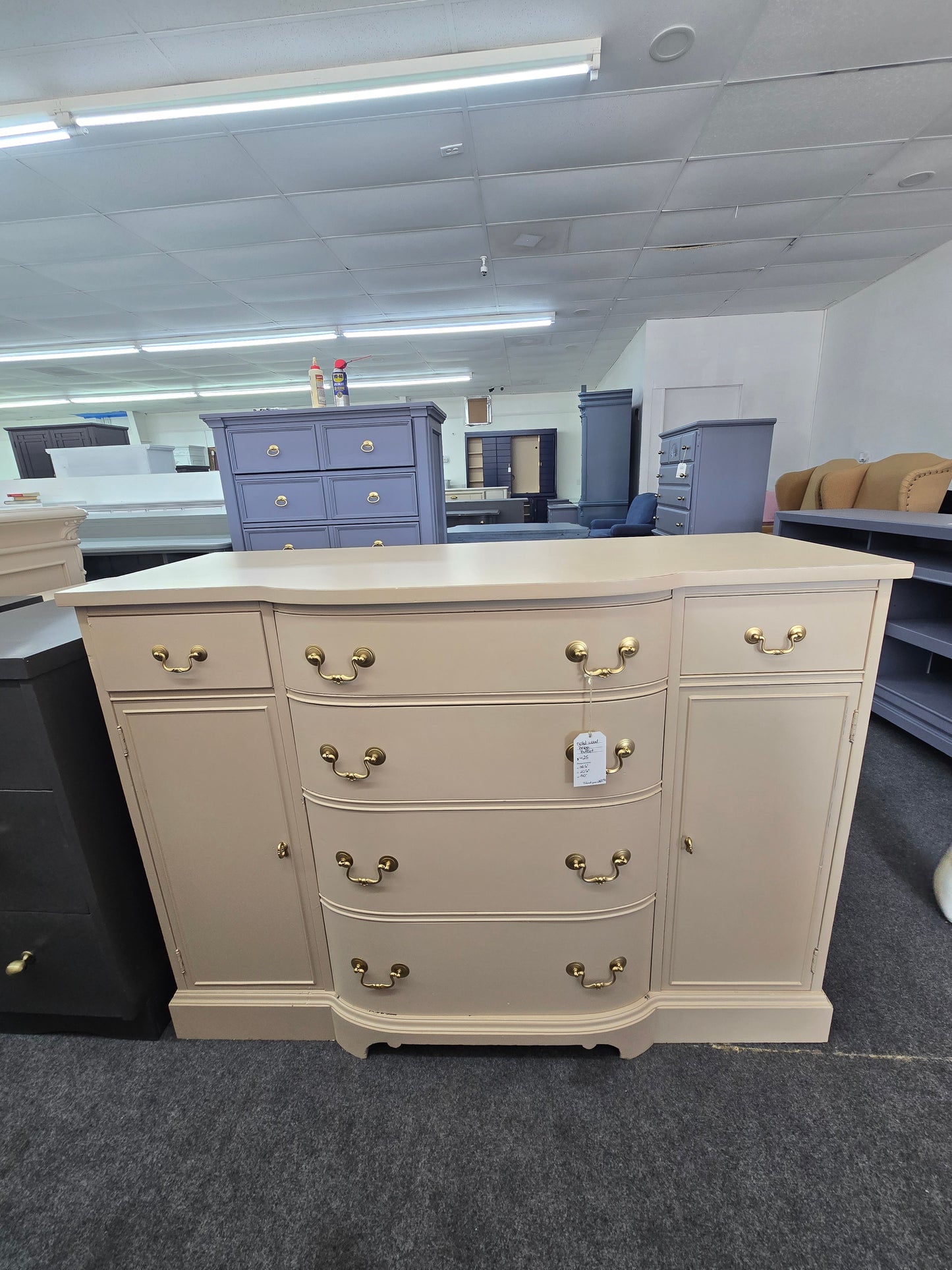 Antique beige Distressed sideboard