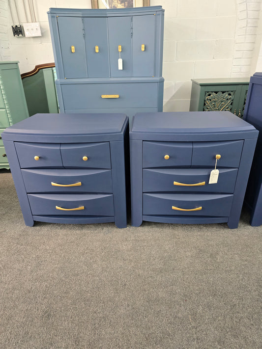 Naval pair of nightstands