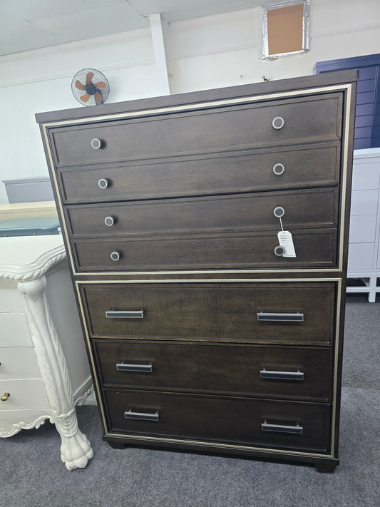 Ashley wooden chest