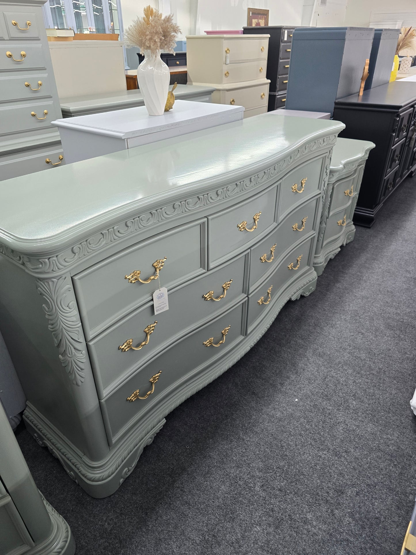 Green carved lacquered dresser