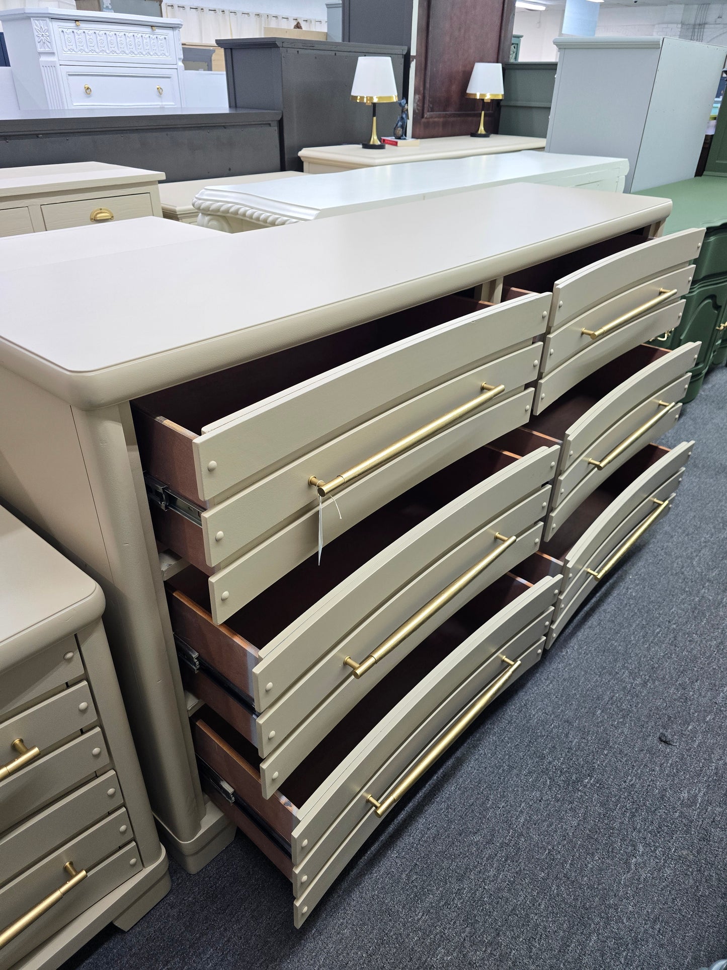 6 drawers beige dresser