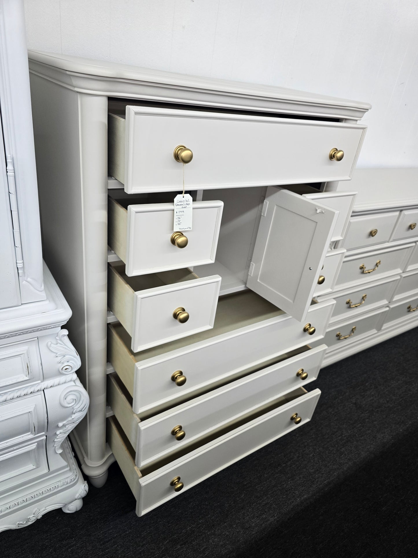 Cream tall 8 drawers 1 door chest