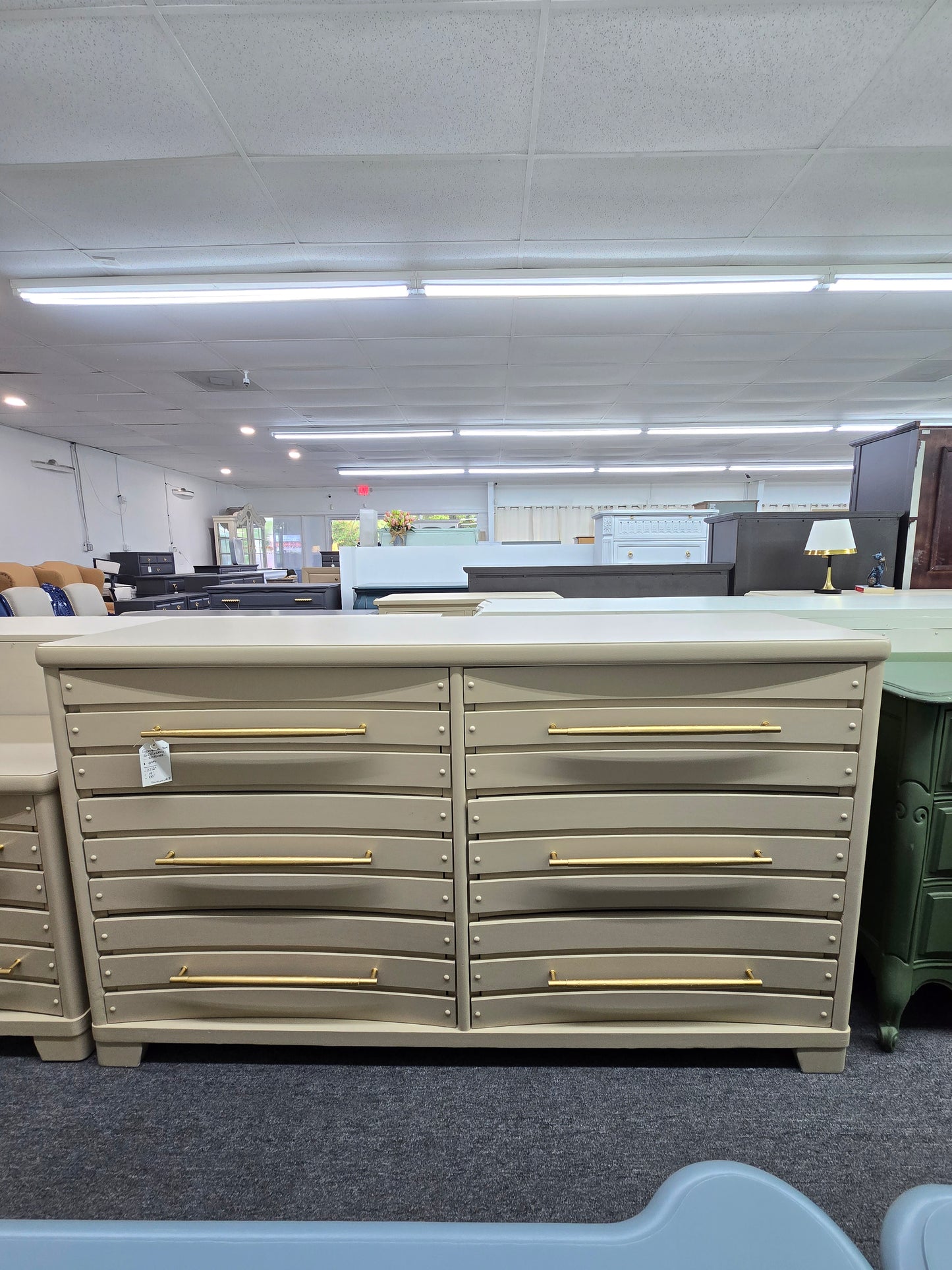 6 drawers beige dresser