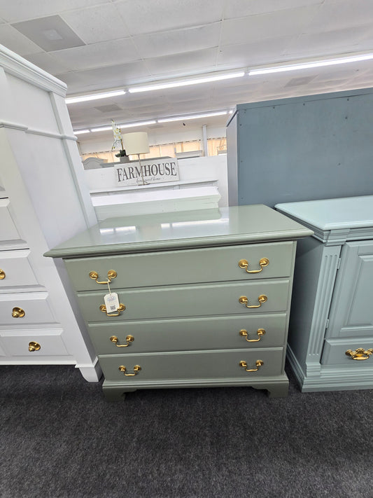 4 drawers green lacquered dresser