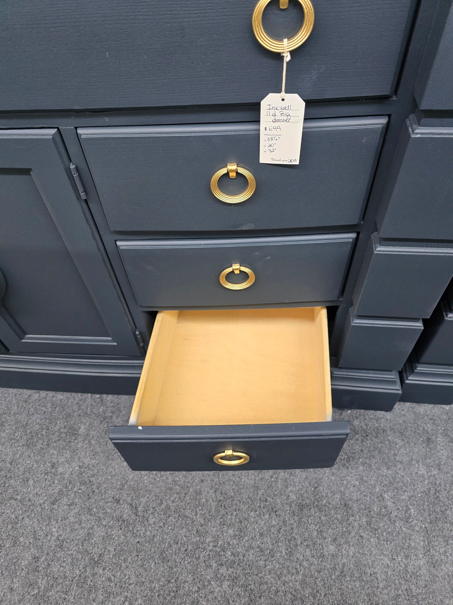 Big inkwell 10 drawers dresser