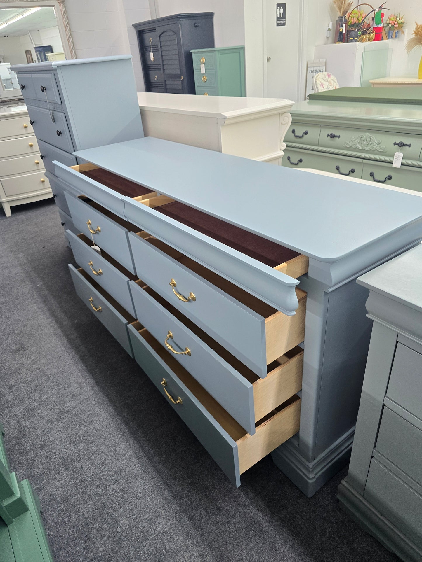 Rivers Edge teal 8 drawers dresser
