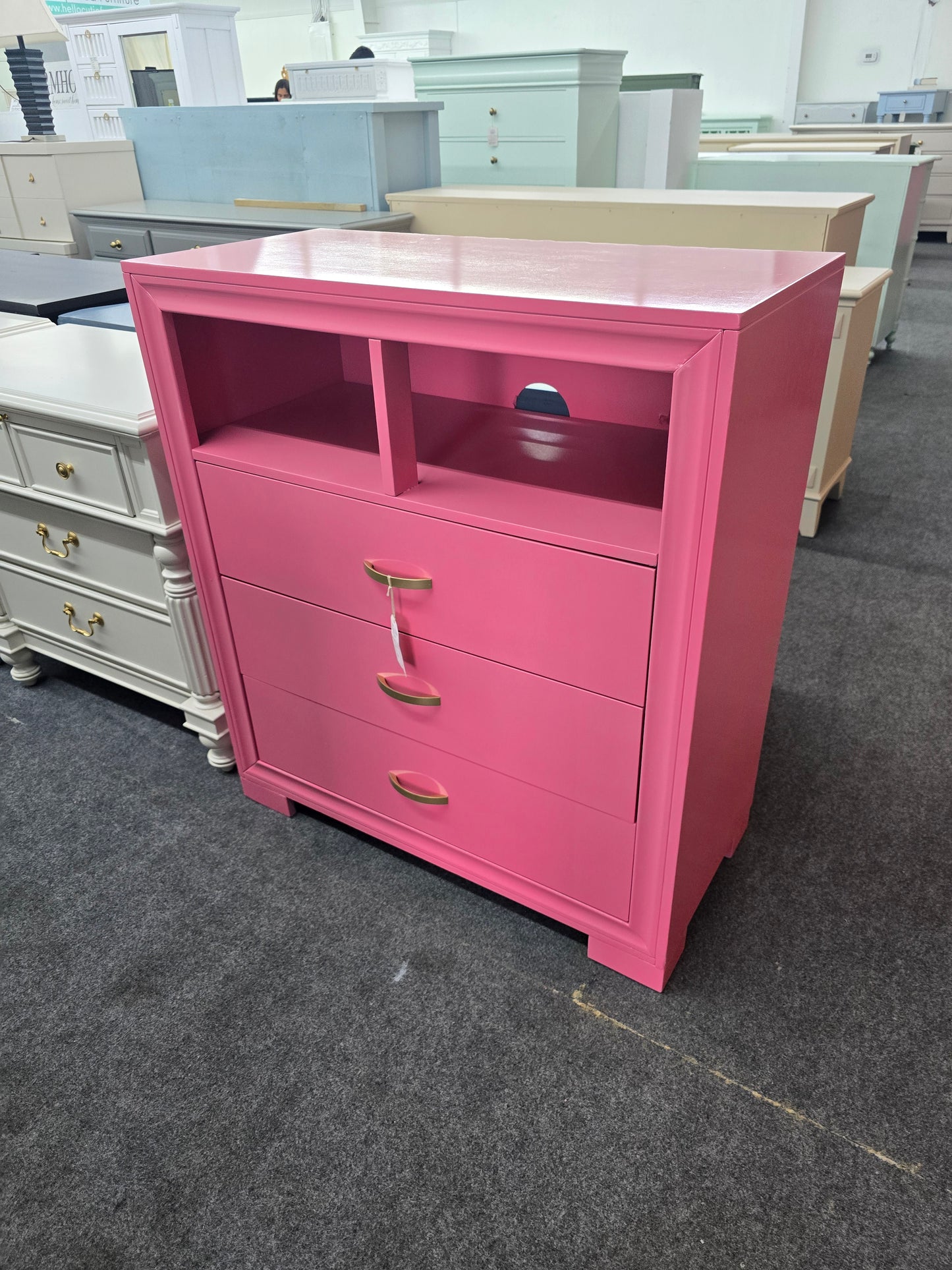 Super cute pink lacquered 3 drawers dresser
