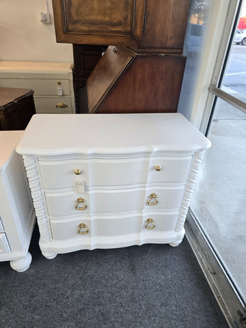 Super cute carved 3 drawers white dresser