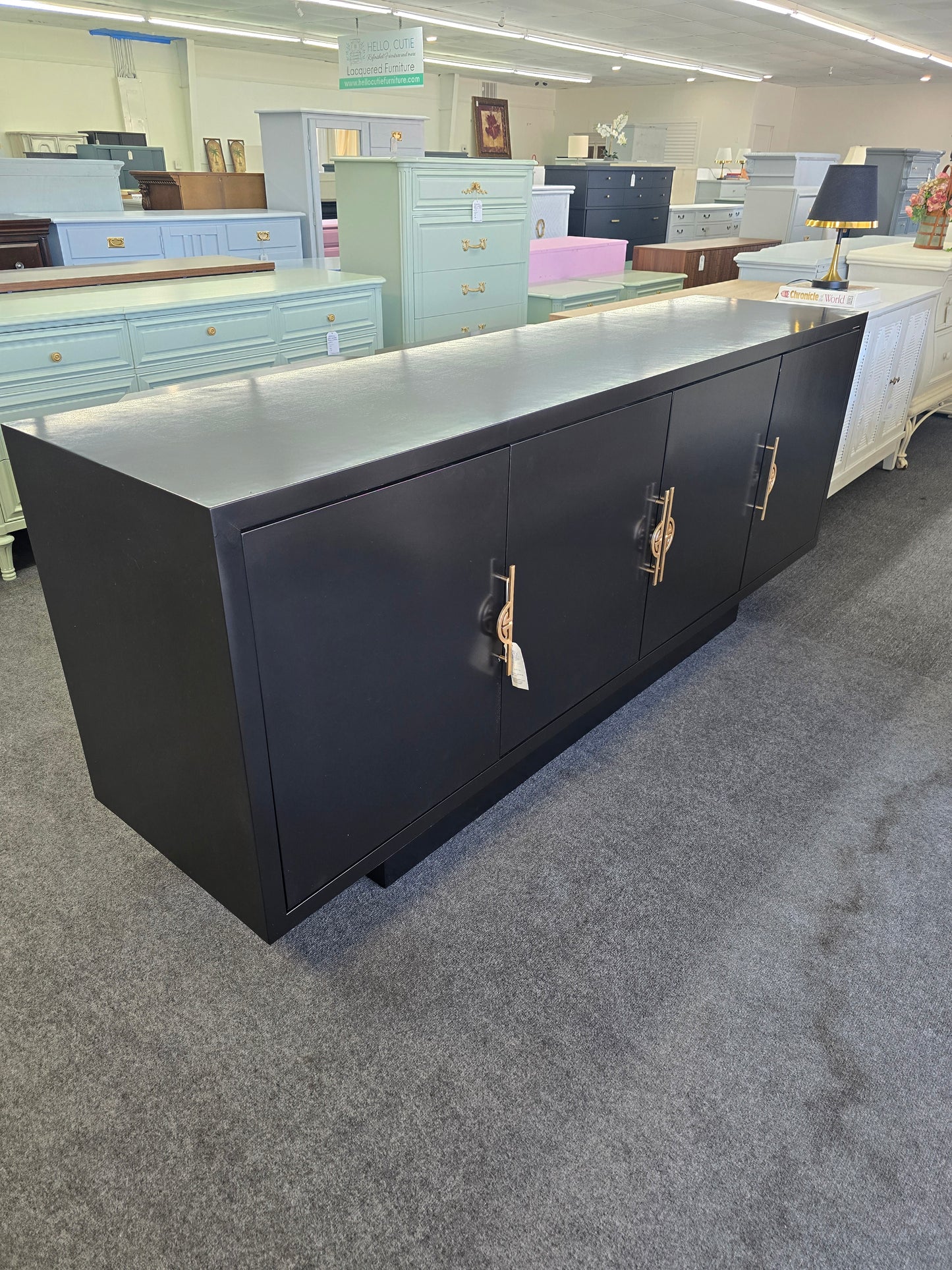 New HC sideboard lacquered black