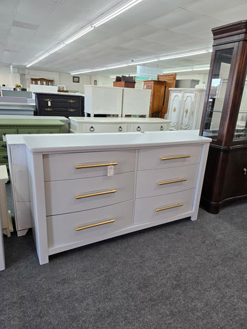 6 big drawers light gray dresser